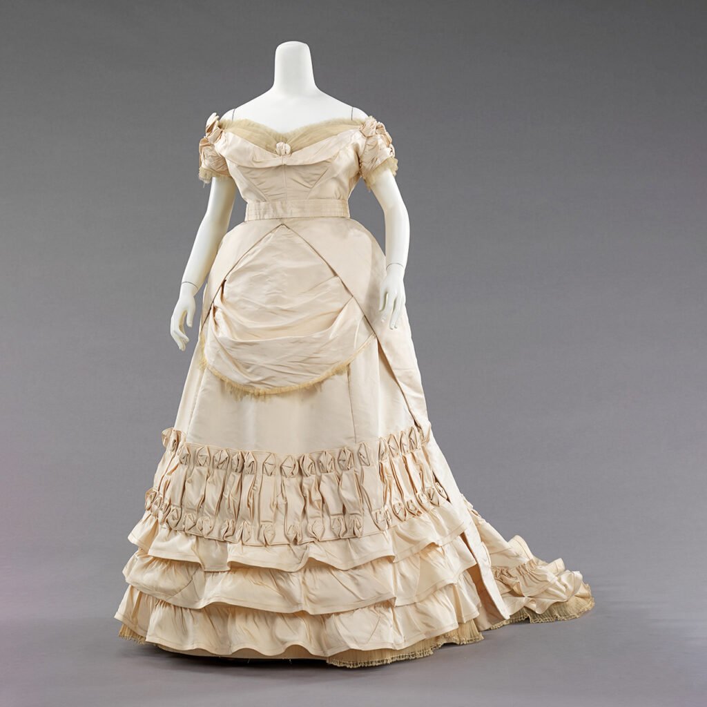 Robe - Ball Gown -  Maison Worth - 1872