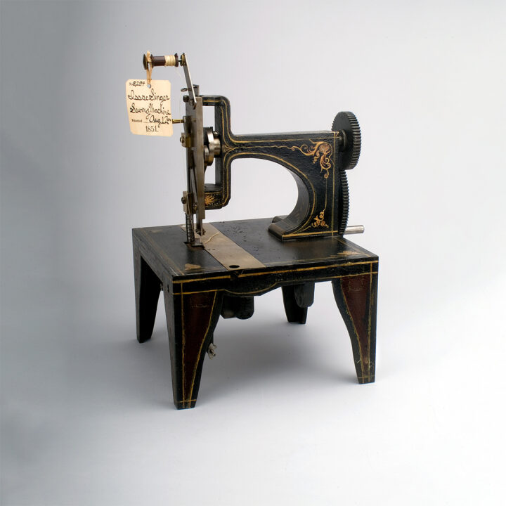 Machine à coudre Singer Co - 1851